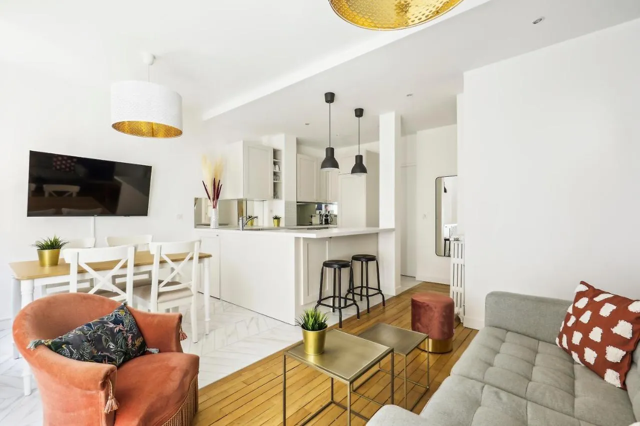 Luxury Near Monceau & Wagram Apartment Paris