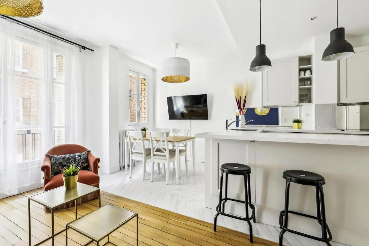 Luxury Near Monceau & Wagram Apartment Paris