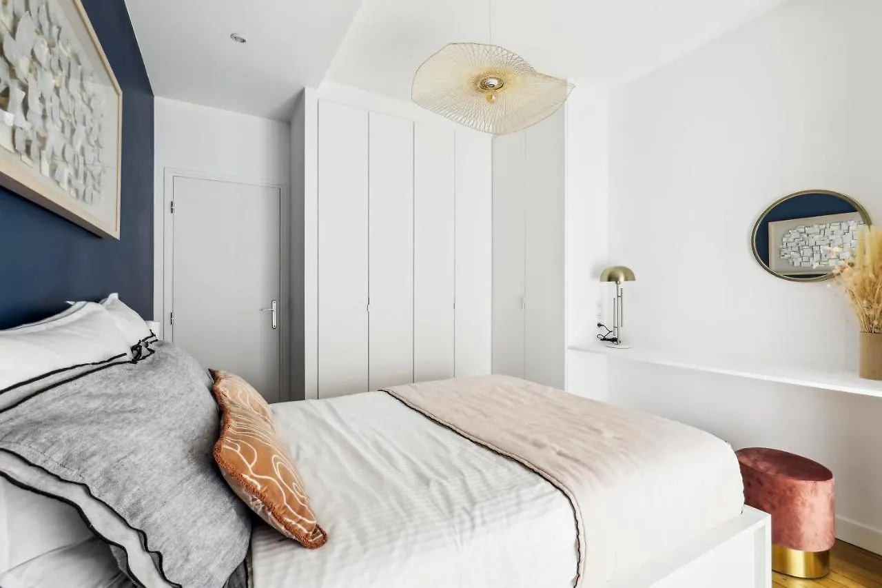 Luxury Near Monceau & Wagram Apartment Paris 0*,  France