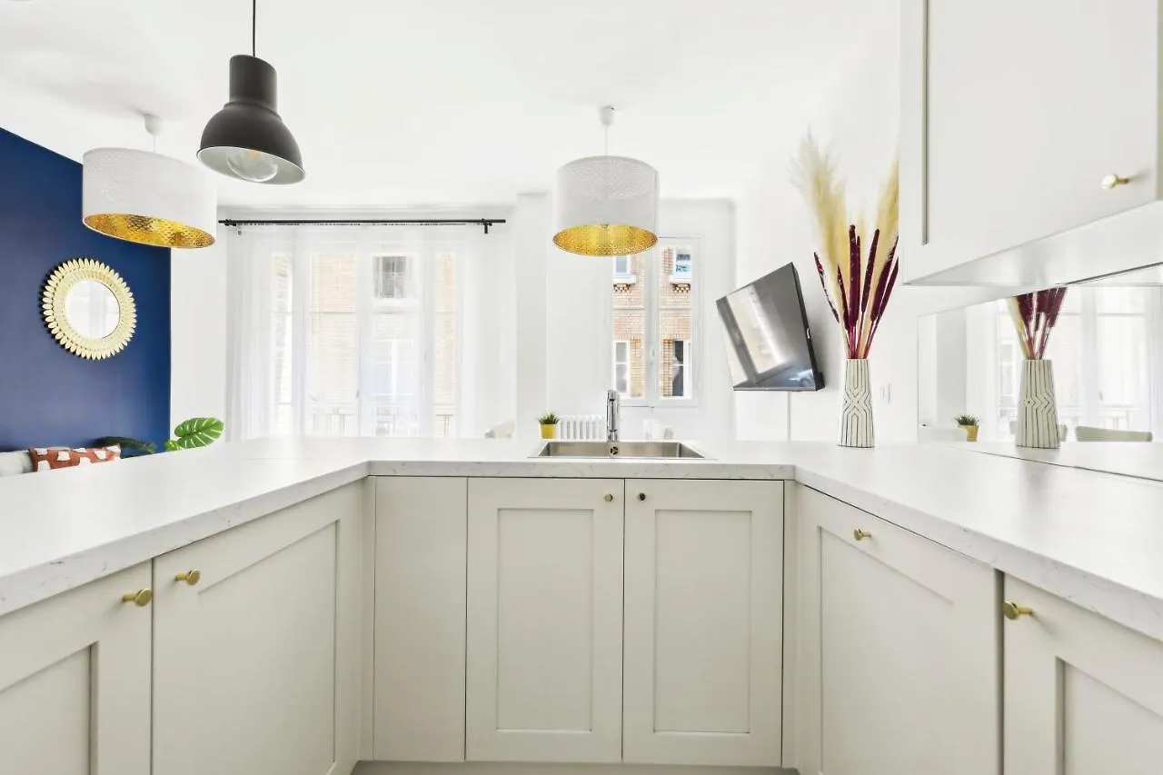Luxury Near Monceau & Wagram Apartment Paris